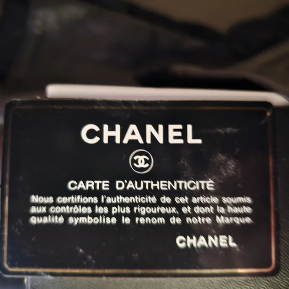 Chanel Classic Flap Clutch in Black Caviar No Longer Available in Boutiques - Picture 4 of 16